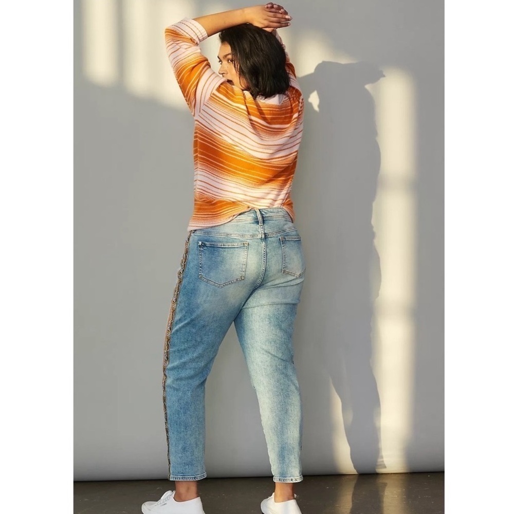Anthropologie Pilcro Mid-Rise Slim Boyfriend Jeans Embroidered Camo Sz 26 - Picture 2 of 11